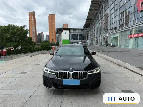 2021 BMW 5 Series 2