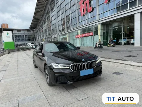 2021 BMW 5 Series 3
