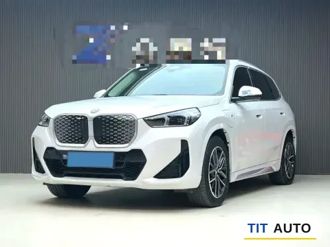 2023 BMW iX1