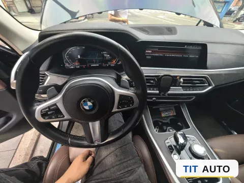 2021 BMW X5 8
