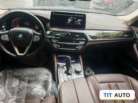 2021 BMW 5 Series 5