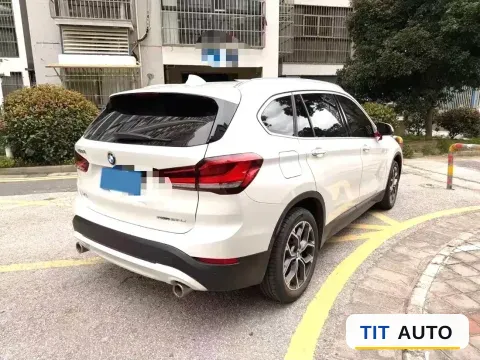 2022 BMW X1 4