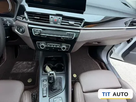 2021 BMW X1 8