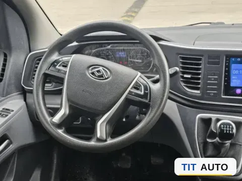 2021 MAXUS XinTu V80 9