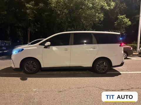 2022 MAXUS Euniq 5 3
