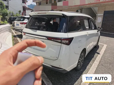 2022 WuLing JiaChen 5