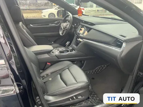 2022 Cadillac XT5 6
