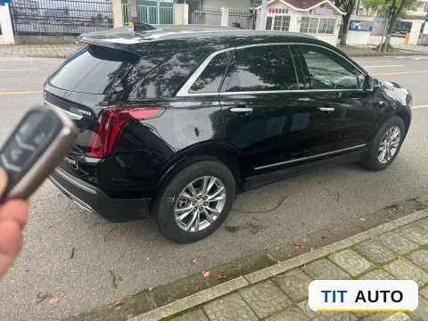 2022 Cadillac XT5 8