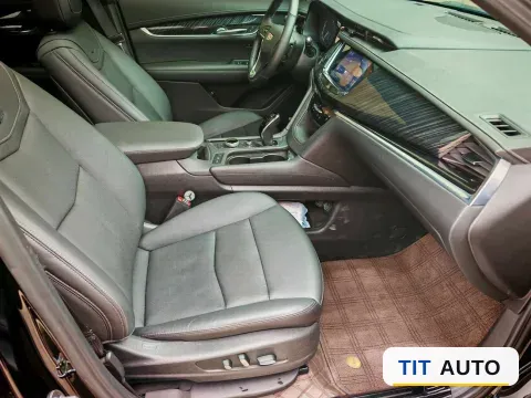 2022 Cadillac XT6 8