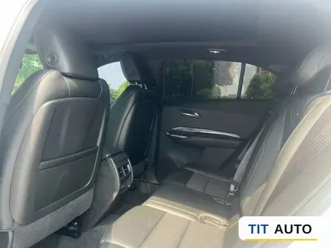 2022 Cadillac XT4 5