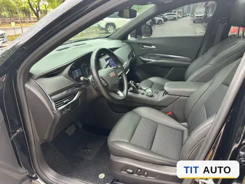 2023 Cadillac XT4 2