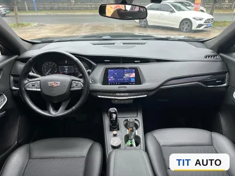 2023 Cadillac XT4 5
