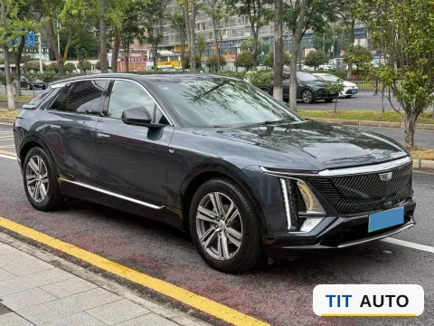 2022 Cadillac IQ Lyriq 3