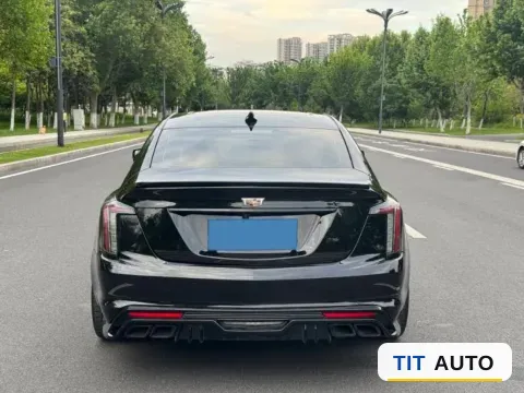 2022 Cadillac CT5 8