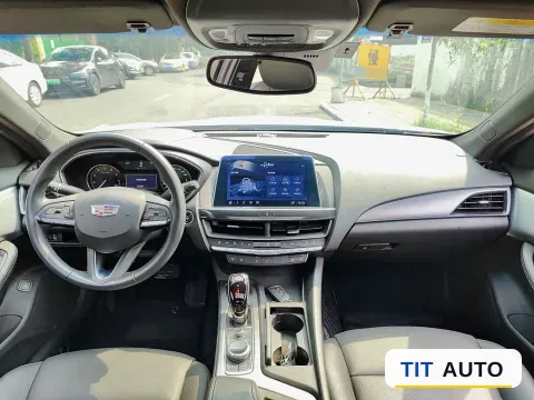 2023 Cadillac CT5 8