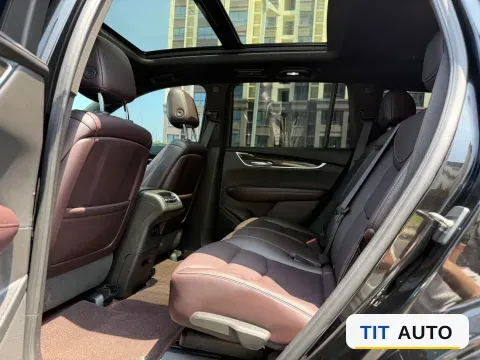 2022 Cadillac XT6 7