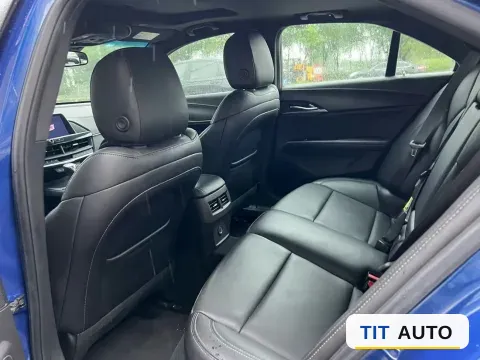 2022 Cadillac CT4 5