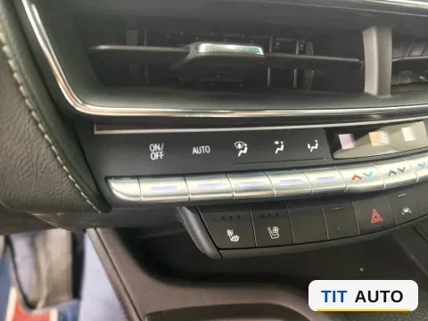 2022 Cadillac CT5 8