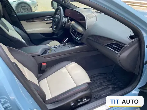 2025 Cadillac CT5 6