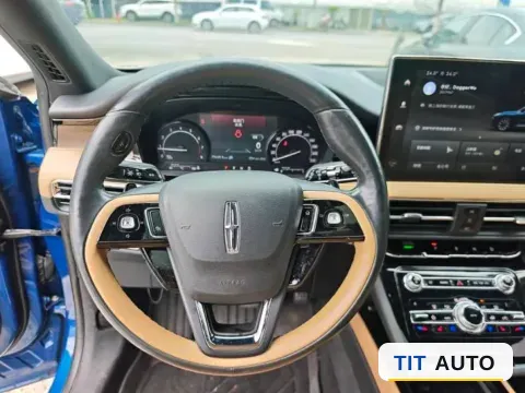 2020 Lincoln Corsair 9