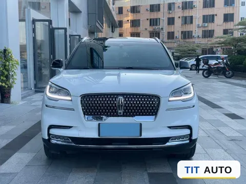 2020 Lincoln Aviator 2
