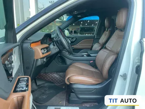 2020 Lincoln Aviator 3