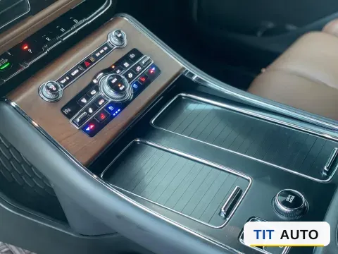 2020 Lincoln Aviator 5