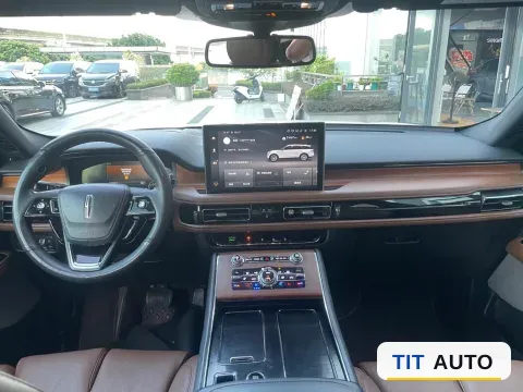 2020 Lincoln Aviator 8