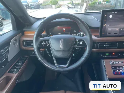 2020 Lincoln Aviator 9