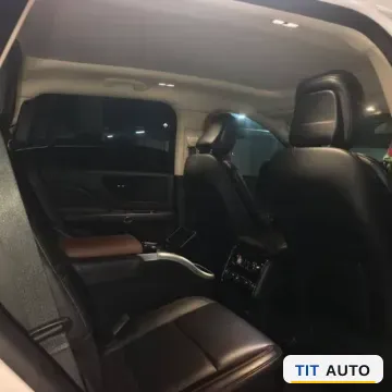 2021 Lincoln Aviator 4