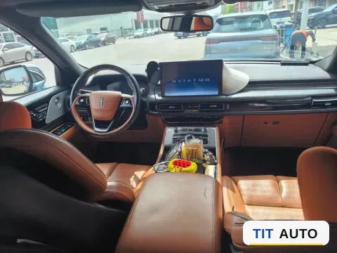 2022 Lincoln Aviator 2