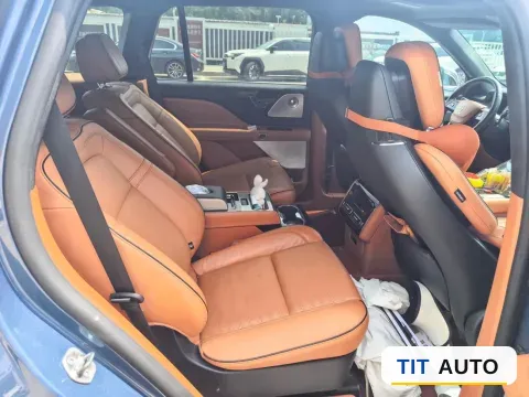 2022 Lincoln Aviator 3