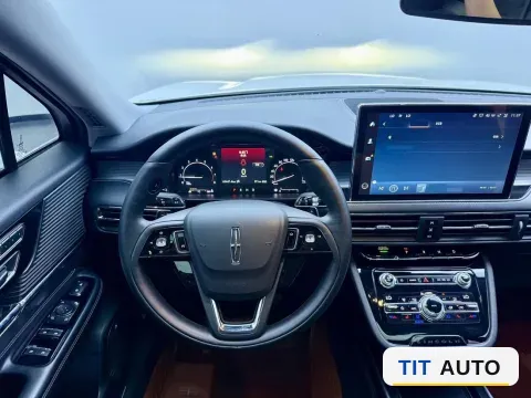 2020 Lincoln Corsair 8