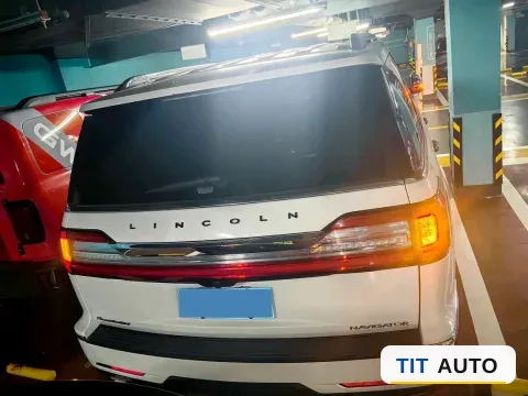 2020 Lincoln Navigator 13