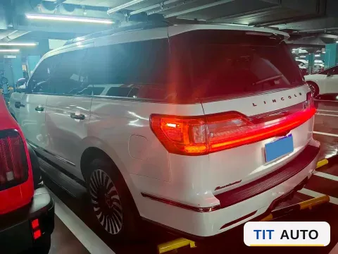 2020 Lincoln Navigator 14