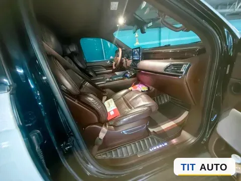 2020 Lincoln Navigator 9