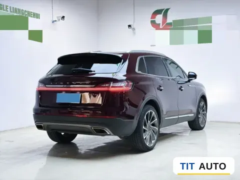2019 Lincoln Nautilus 4