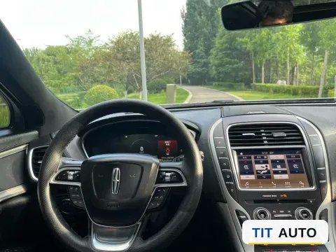 2019 Lincoln Nautilus 7