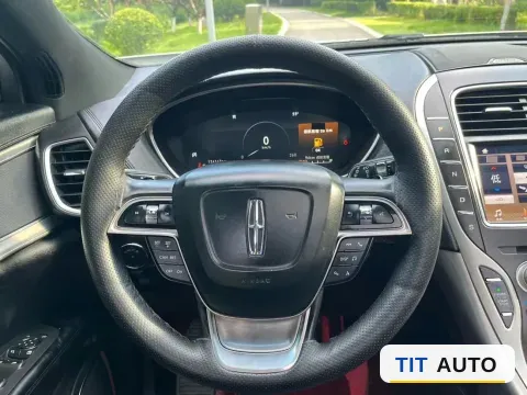2019 Lincoln Nautilus 10