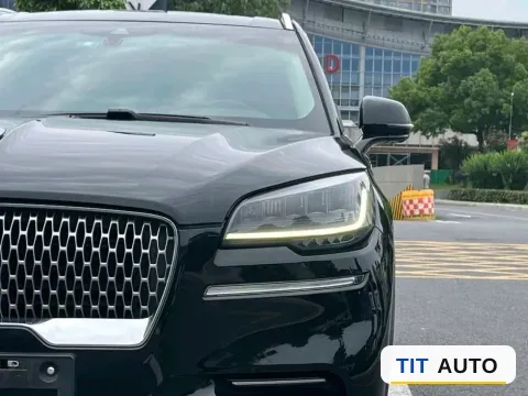 2021 Lincoln Aviator 9