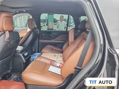 2023 Lincoln Aviator 3