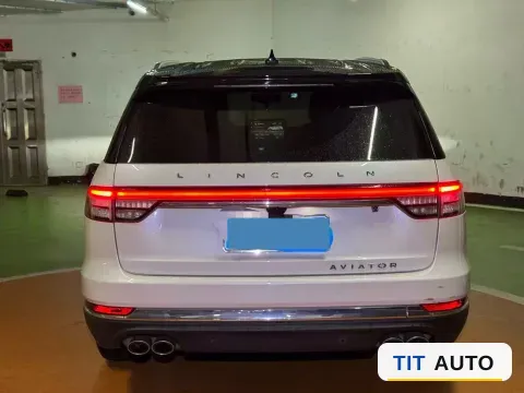 2020 Lincoln Aviator 4