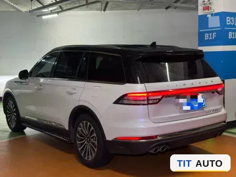 2020 Lincoln Aviator 5