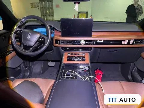 2020 Lincoln Aviator 8
