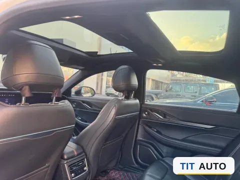 2022 Lincoln Z 8