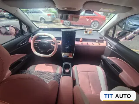 2022 Neta V 7