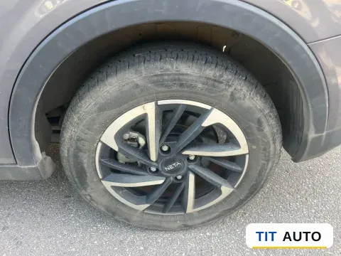 2021 Neta V 4