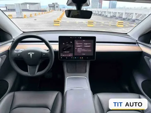 2021 Tesla Model 3 4