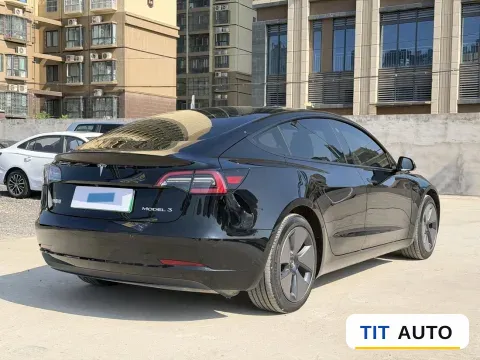 2022 Tesla Model 3 4