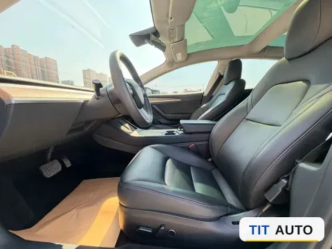 2022 Tesla Model 3 7